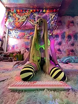 BABYUNICORN online show from February 16, 2025, 8:11 pm