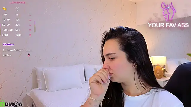 Snapshot of ava_blue chatting on October 2, 2025, 7:39 pm ava blue online show from October 2, 2025, 7:39 pm