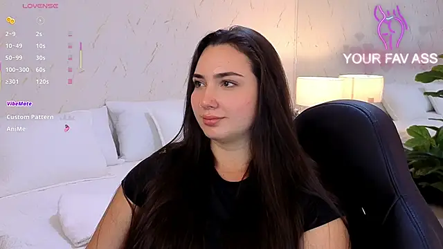 Snapshot of ava_blue chatting on September 17, 2025, 7:49 pm ava blue online show from September 17, 2025, 7:49 pm