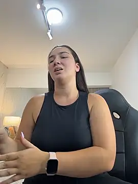 Snapshot of ava_blue chatting on November 25, 2025, 7:47 pm ava blue online show from November 25, 2025, 7:47 pm