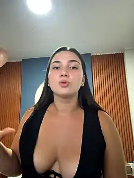 Snapshot of ava_blue chatting on March 13, 2025, 7:17 pm ava blue online show from March 13, 2025, 7:17 pm