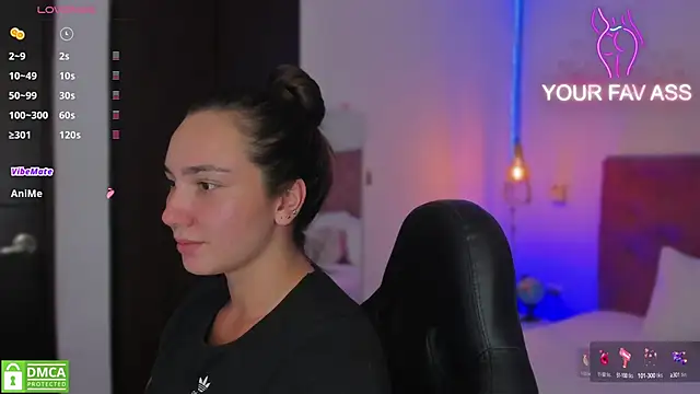 Snapshot of ava_blue chatting on March 19, 2025, 7:17 pm ava blue online show from March 19, 2025, 7:17 pm