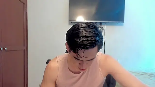 Snapshot of Lucian_Gomez_ chatting on October 22, 2025, 1:49 am Lucian Gomez online show from October 22, 2025, 1:49 am