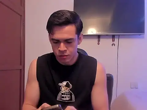 Snapshot of Lucian_Gomez_ chatting on October 13, 2025, 6:42 pm Lucian Gomez online show from October 13, 2025, 6:42 pm