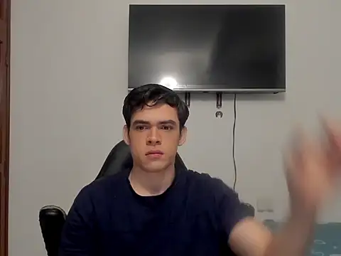 Snapshot of Lucian_Gomez_ chatting on October 28, 2025, 6:56 am Lucian Gomez online show from October 28, 2025, 6:56 am