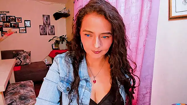 emma luxy online show from January 15, 2026, 9:51 pm