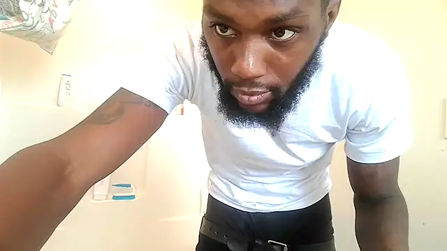 Snapshot of Chocolate_Droppa chatting on October 8, 2025, 3:46 pm Chocolate Droppa online show from October 8, 2025, 3:46 pm
