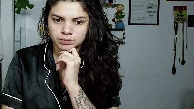 Nikkykora15 online show from September 30, 2025, 1:11 am