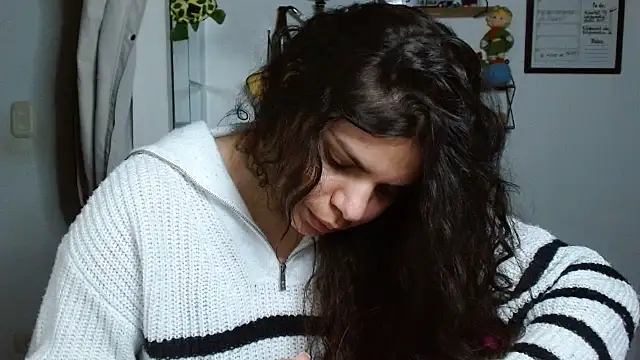 Nikkykora15 online show from September 24, 2025, 12:40 am