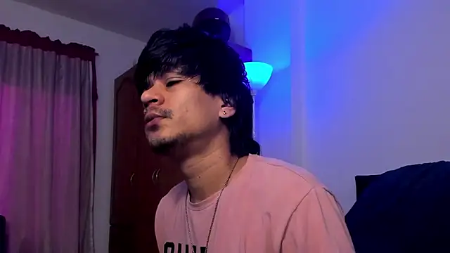 Snapshot of Eiden_allenx chatting on February 17, 2026, 11:51 am Eiden allenx online show from February 17, 2026, 11:51 am