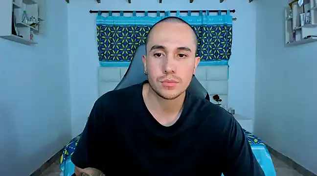 Snapshot of juan__jimenez chatting on February 10, 2025, 4:19 am juan jimenez online show from February 10, 2025, 4:19 am