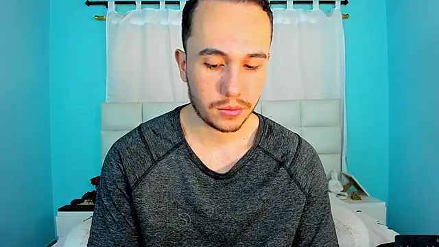 juan  jimenez online show from November 16, 2025, 7:40 pm