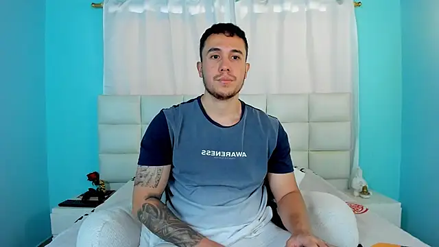 Snapshot of juan__jimenez chatting on September 17, 2025, 7:49 pm juan jimenez online show from September 17, 2025, 7:49 pm