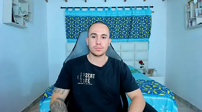 Snapshot of juan__jimenez chatting on February 11, 2025, 11:33 pm juan jimenez online show from February 11, 2025, 11:33 pm