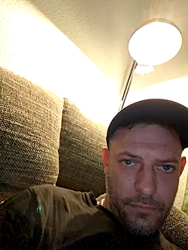 Snapshot of Percy_ohv chatting on October 31, 2025, 5:31 pm Percy ohv online show from October 31, 2025, 5:31 pm