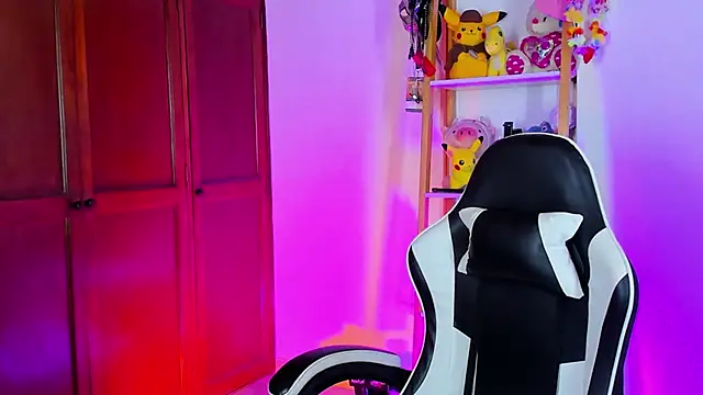 eymy-hadid online show from October 15, 2025, 7:00 pm