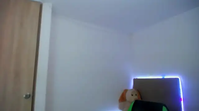 Snapshot of _alicia_z chatting on March 19, 2025, 11:57 pm alicia z online show from March 19, 2025, 11:57 pm