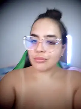 Snapshot of _alicia_z chatting on February 2, 2025, 9:02 pm alicia z online show from February 2, 2025, 9:02 pm