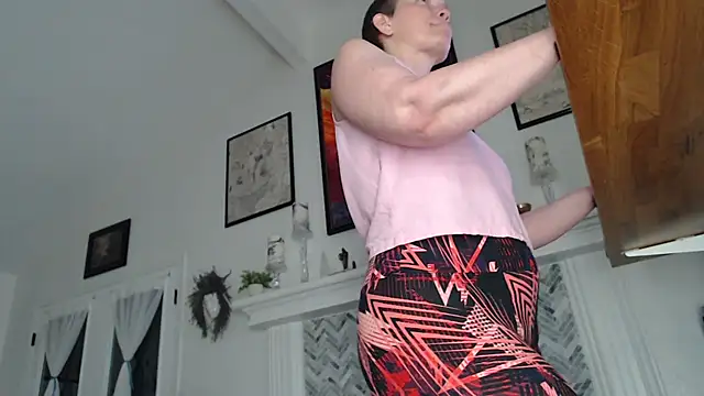 AuroraWillows online show from October 15, 2025, 11:07 am