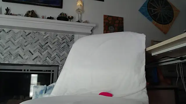 Snapshot of AuroraWillows chatting on February 25, 2026, 7:08 am AuroraWillows online show from February 25, 2026, 7:08 am