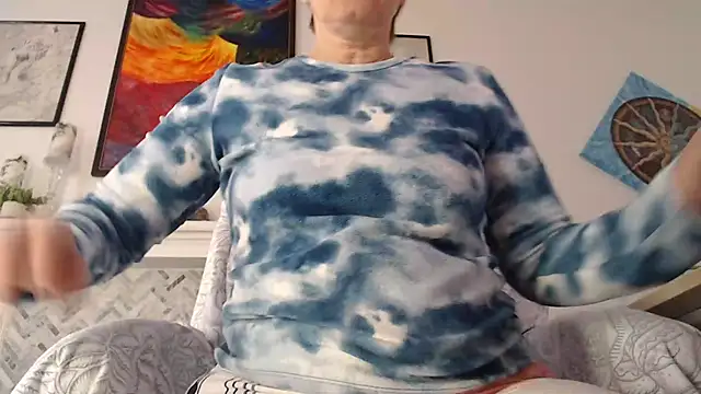 Snapshot of AuroraWillows chatting on February 2, 2026, 7:46 pm AuroraWillows online show from February 2, 2026, 7:46 pm