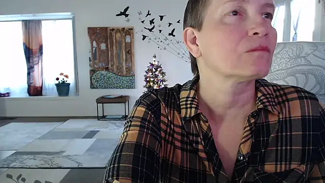 AuroraWillows online show from November 28, 2025, 2:06 pm