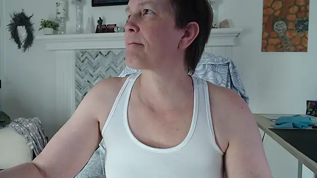 AuroraWillows online show from January 13, 2026, 11:03 am