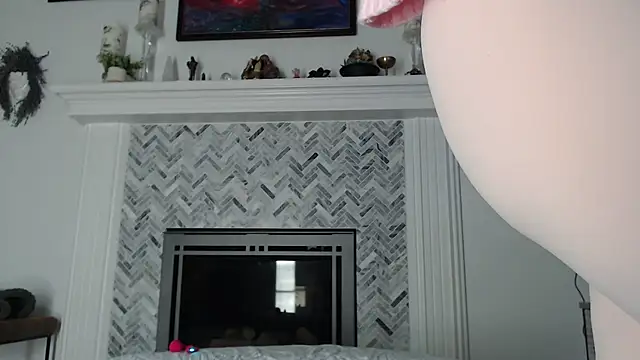 Snapshot of AuroraWillows chatting on February 12, 2026, 7:30 am AuroraWillows online show from February 12, 2026, 7:30 am