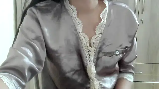 Snapshot of Beauty_Asian_Tina chatting on March 7, 2025, 9:48 pm Beauty Asian Tina online show from March 7, 2025, 9:48 pm
