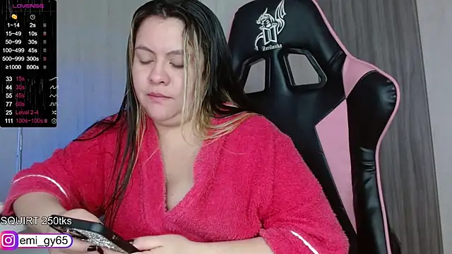 Snapshot of emilyn_grey1 chatting on February 10, 2026, 3:55 pm emilyn grey1 online show from February 10, 2026, 3:55 pm