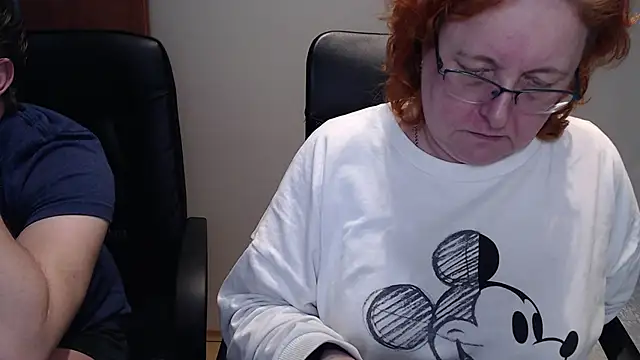 Snapshot of JoannaAndNeighbour chatting on February 3, 2025, 6:07 pm JoannaAndNeighbour online show from February 3, 2025, 6:07 pm