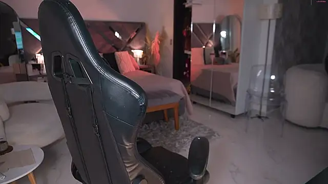 KateOwens online show from September 18, 2025, 10:40 am