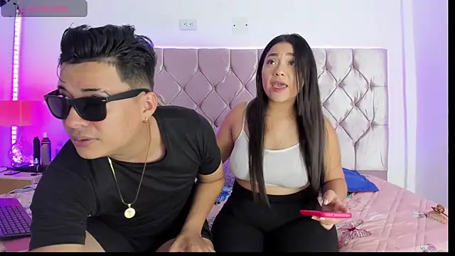 Snapshot of Harry_And_Girls chatting on March 7, 2025, 5:08 am Harry And Girls online show from March 7, 2025, 5:08 am