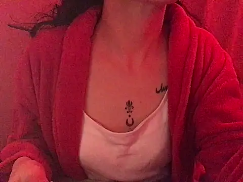 YumieCp online show from March 4, 2025, 10:24 am