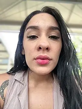 Snapshot of __IRIS__ chatting on July 7, 2026, 3:48 pm IRIS online show from July 7, 2026, 3:48 pm