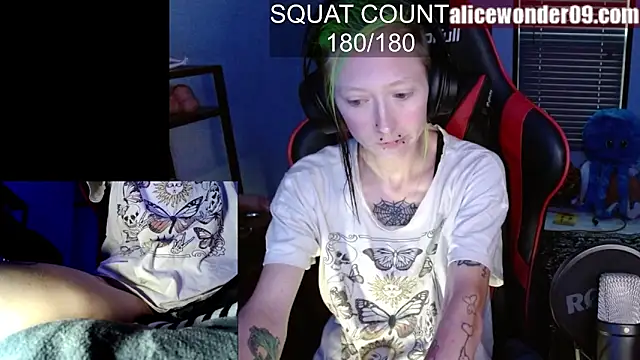 alicewonder09 online show from September 26, 2025, 12:23 pm