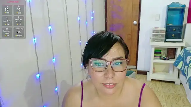 hottplay online show from September 13, 2025, 4:07 pm