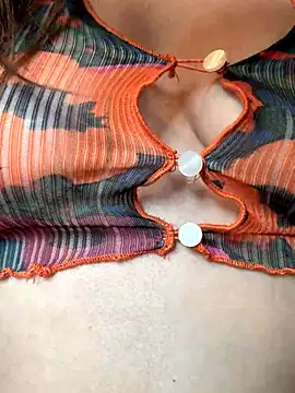 Snapshot of rosexx96 chatting on October 16, 2025, 2:47 pm rosexx96 online show from October 16, 2025, 2:47 pm