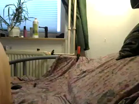 Snapshot of turnsen4y chatting on December 17, 2025, 10:09 am turnsen4y online show from December 17, 2025, 10:09 am