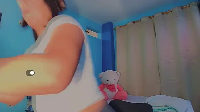 catalinabrawn1 online show from April 7, 2026, 10:00 pm