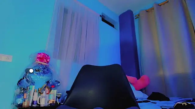 catalinabrawn1 online show from April 17, 2026, 9:50 pm