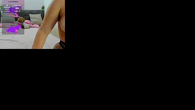 AnnieBellee online show from May 7, 2026, 8:34 pm