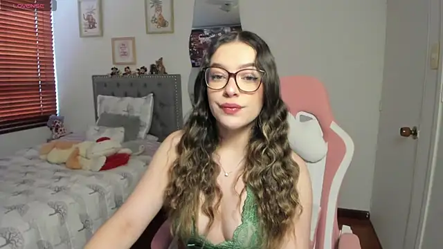 Snapshot of samysweet_8 chatting on December 19, 2025, 1:24 pm samysweet 8 online show from December 19, 2025, 1:24 pm