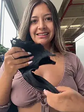 alana 69 online show from March 14, 2025, 6:29 pm