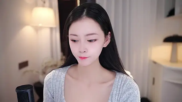 Ocean--Lili online show from September 22, 2025, 2:12 pm