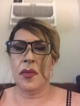 Snapshot of brazenspade chatting on February 28, 2026, 10:26 am brazenspade online show from February 28, 2026, 10:26 am