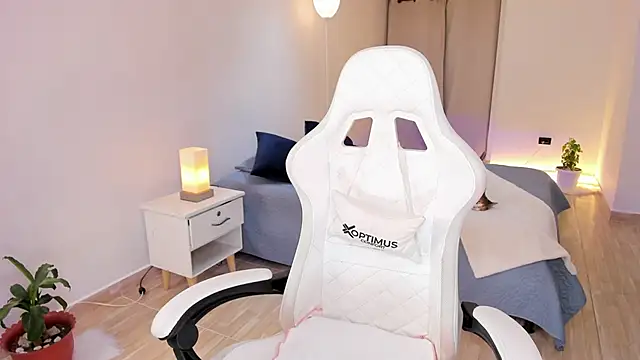 carleee winter online show from December 22, 2025, 11:49 pm