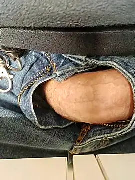 Keimax79 online show from January 17, 2026, 1:58 pm