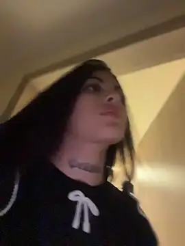 Sarasanders 4 online show from November 4, 2025, 1:53 am