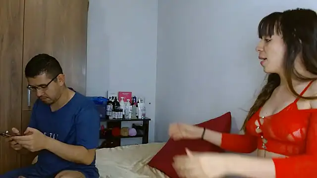 Isaandysex2428 online show from June 17, 2026, 1:05 am